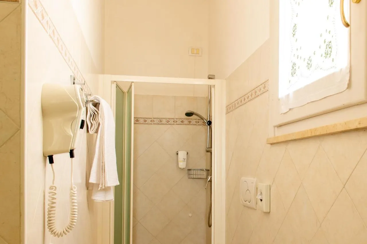 Hotel Minerva Asís 2*,  Italia
