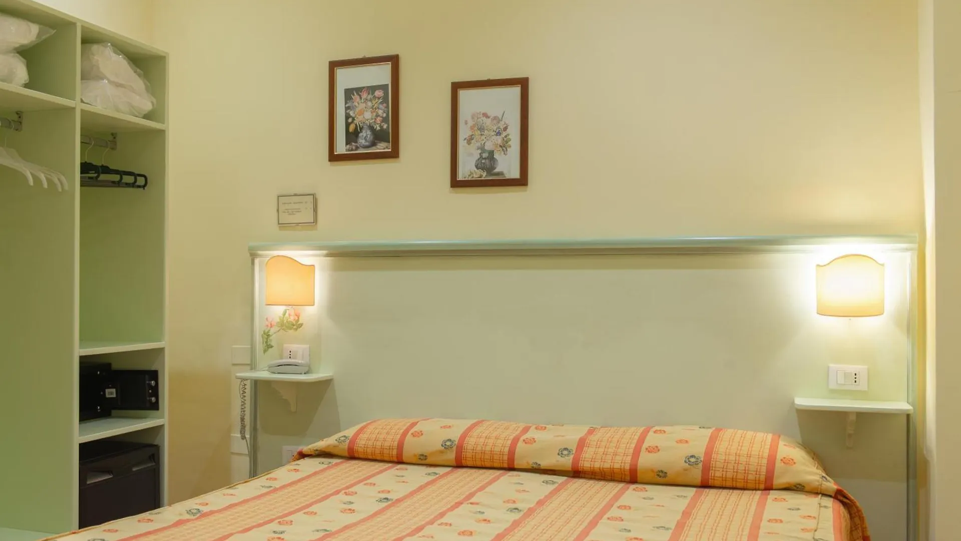 Hotel Minerva Assisi 2*,  Italy
