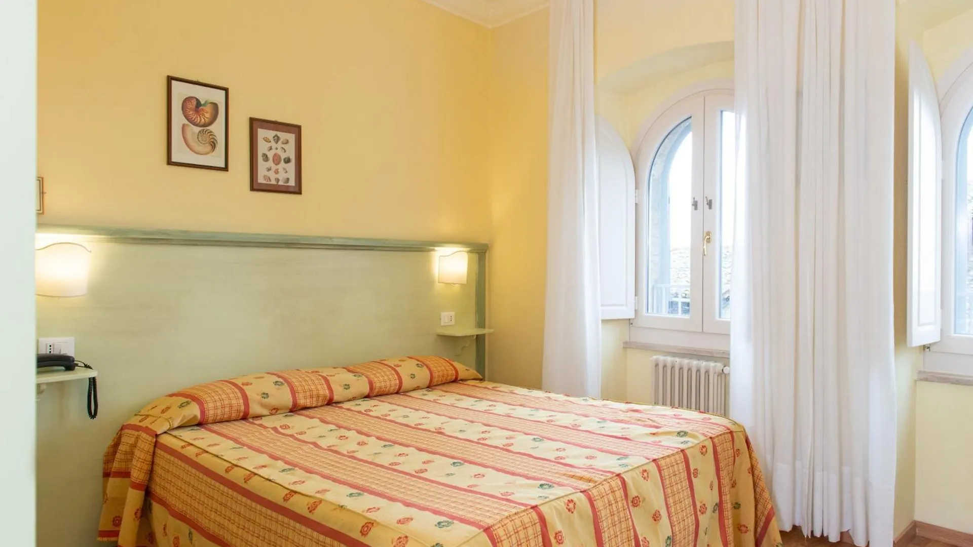 Hotel Minerva Assisi 2*,  Italy